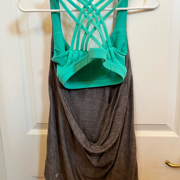 Lululemon tank top in green and grey. Built in bra in excellent condition - Picture 2 of 4